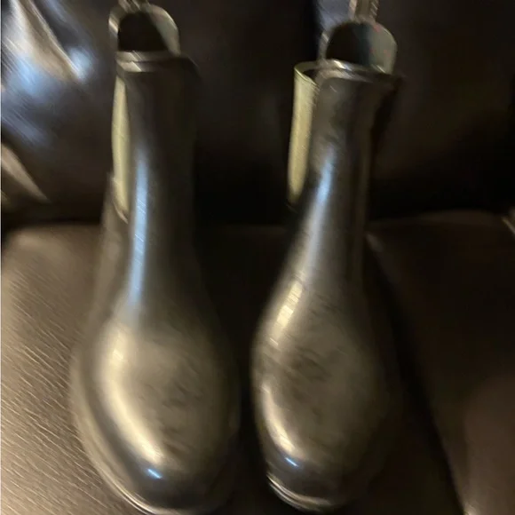 Women's Ralph Lauren Rain Boots with Green Trim - Picture 10 of 13
